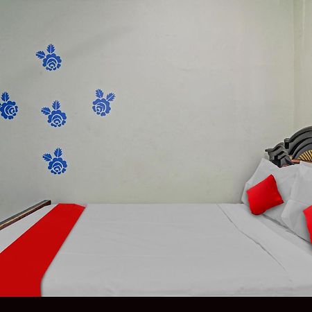 Oyo Flagship 81051 Sri Sai Manikanta Hotel ไฮเดอราบัด ภายนอก รูปภาพ