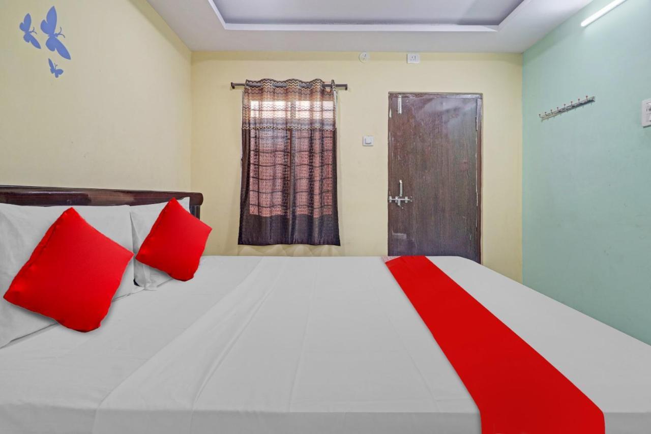 Oyo Flagship 81051 Sri Sai Manikanta Hotel ไฮเดอราบัด ภายนอก รูปภาพ
