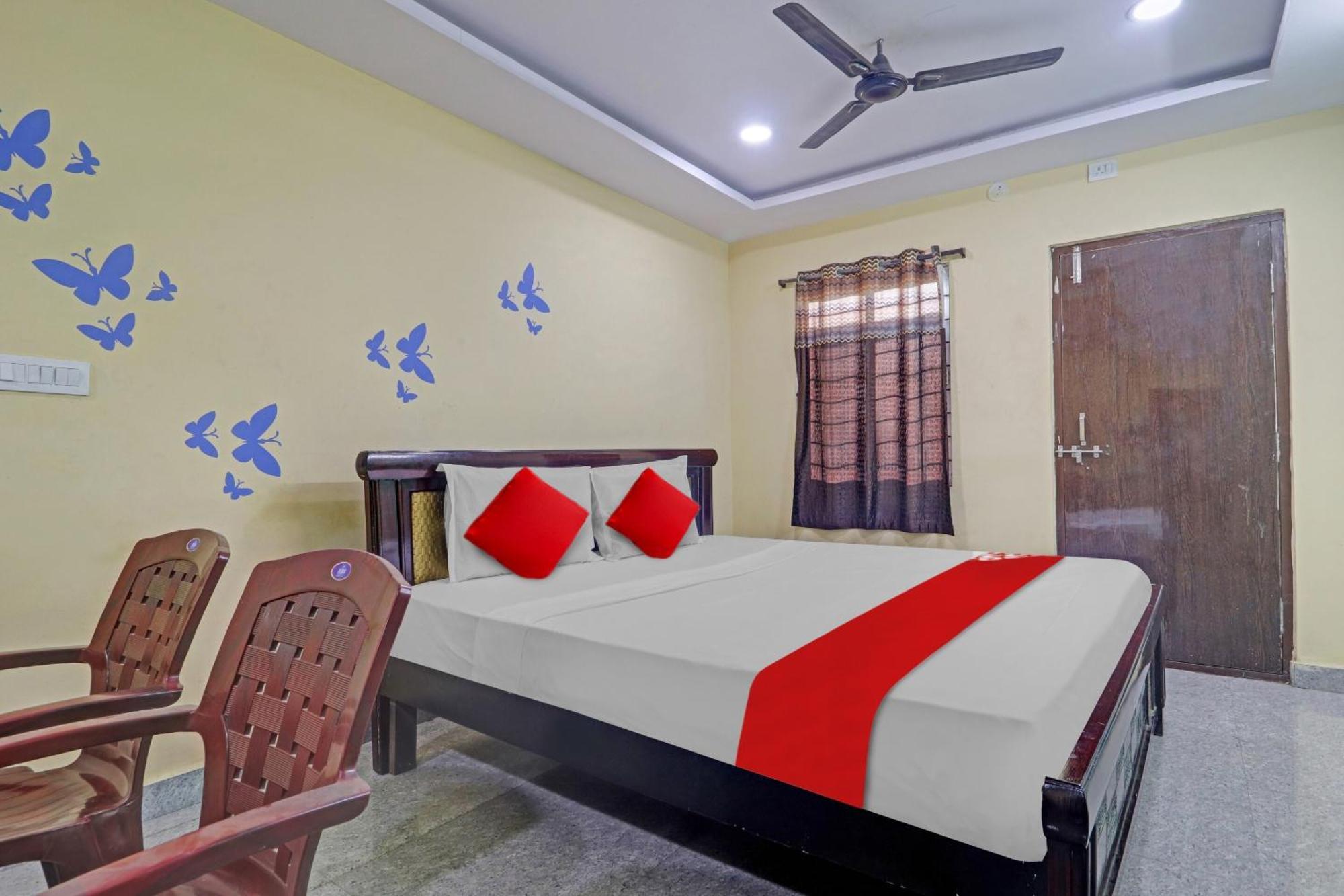 Oyo Flagship 81051 Sri Sai Manikanta Hotel ไฮเดอราบัด ภายนอก รูปภาพ